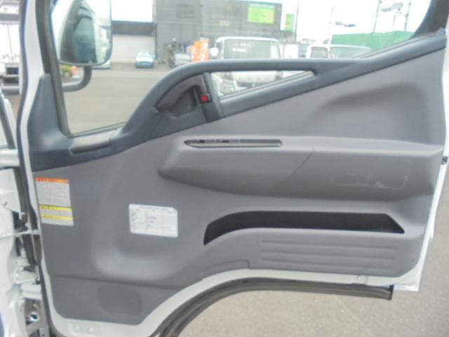 MITSUBISHI FUSO CANTER BASEGRADE