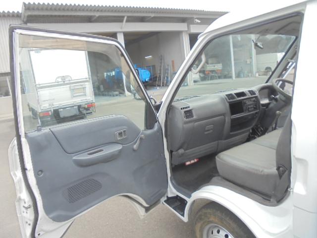 バネットトラック 　ディーゼル　５速ミッション　エアコン　パワステ　エアーバッグ　サイドバイザー　ＤＰＦ車　取説　タイミングベルト交換要　室内ルームクリーニング済　長さ４６０幅１６９高さ１８８ｃｍ（3枚目）