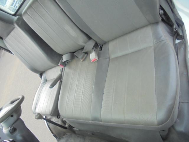 バネットトラック 　ディーゼル　５速ミッション　エアコン　パワステ　エアーバッグ　サイドバイザー　ＤＰＦ車　取説　タイミングベルト交換要　室内ルームクリーニング済　長さ４６０幅１６９高さ１８８ｃｍ（6枚目）