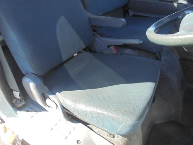 キャンター 　三菱ふそうキャンター２．０ｔ平ボディ４ＷＤ　インパネオートマ　純正キーレス　ＥＴＣ　前方ドライブレコーダー　エアコン　パワステ　パワーウインドウ　エアーバッグ　ＤＰＦ車　長さ４６９幅１６９高１９９ｃｍ（17枚目）