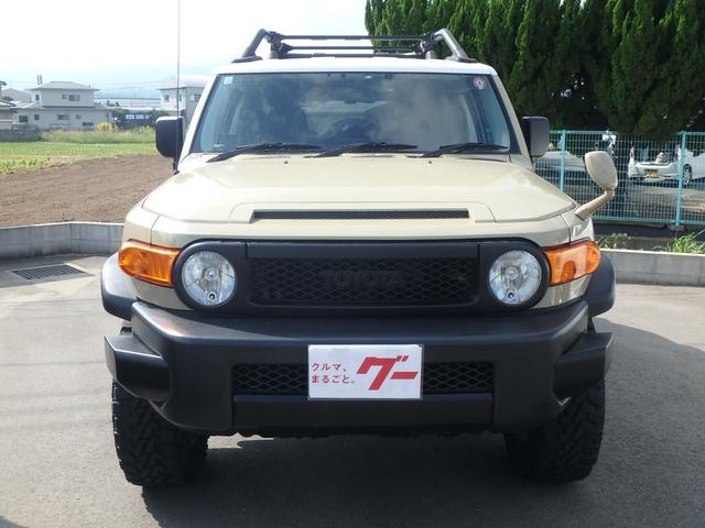 ＦＪクルーザー オフロードパッケージ　４ＷＤ　前後ドライブレコーダー　ＥＴＣ　マッドタイヤ　ナビ　バックカメラ　ソナー　クルーザー　キーレス　サイドＷエアバッグ（4枚目）