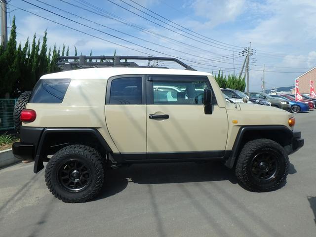 ＦＪクルーザー オフロードパッケージ　４ＷＤ　前後ドライブレコーダー　ＥＴＣ　マッドタイヤ　ナビ　バックカメラ　ソナー　クルーザー　キーレス　サイドＷエアバッグ（10枚目）