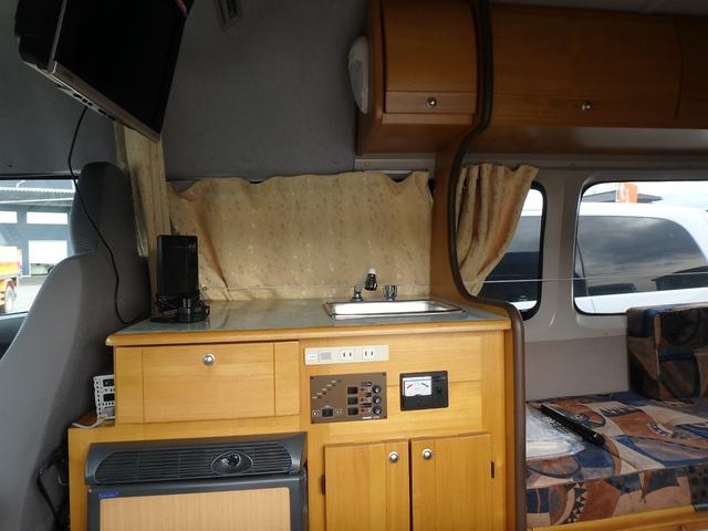 ハイエースバン ロングDX キャンピング 前後ドライブレコーダー ETC ナビ バックカメラ キーレス サイドオーニング 100V 冷蔵庫 天吊13インチTV ソファベッド(27枚目)