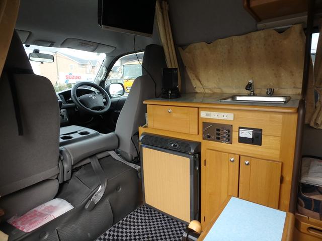 ハイエースバン ロングDX キャンピング 前後ドライブレコーダー ETC ナビ バックカメラ キーレス サイドオーニング 100V 冷蔵庫 天吊13インチTV ソファベッド(30枚目)