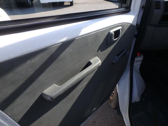 ミニキャブトラック 　５ＭＴ　エアコン　パワステ　デフロック　ラジオ（12枚目）