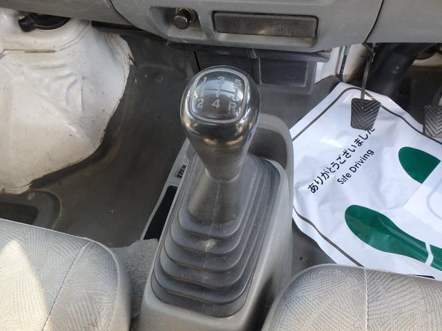 ミニキャブトラック 　５ＭＴ　エアコン　パワステ　デフロック　ラジオ（32枚目）