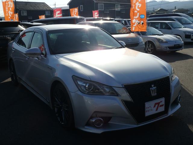 クラウンハイブリッド アスリートＳ　ブラックスタイル　ＥＴＣ　ナビ　クルーズコントロール　スマートキー　プッシュスタート　パワーシート　ＨＩＤヘッドライト　オートライト　オートエアコン　サイドＷエアバック　電動格納ミラー（6枚目）