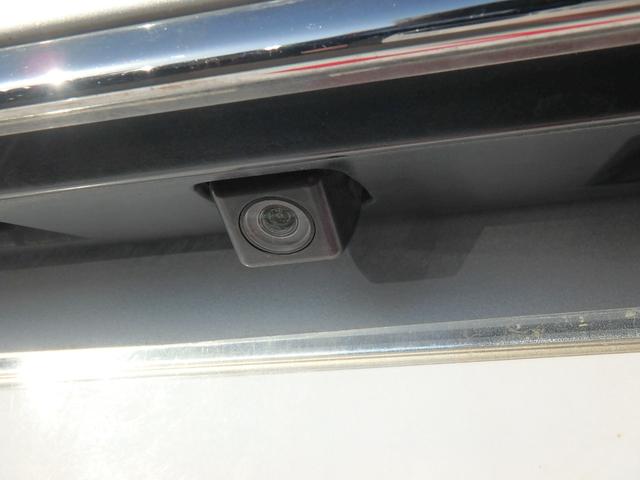 クラウンハイブリッド アスリートＳ　ブラックスタイル　ＥＴＣ　ナビ　クルーズコントロール　スマートキー　プッシュスタート　パワーシート　ＨＩＤヘッドライト　オートライト　オートエアコン　サイドＷエアバック　電動格納ミラー（11枚目）