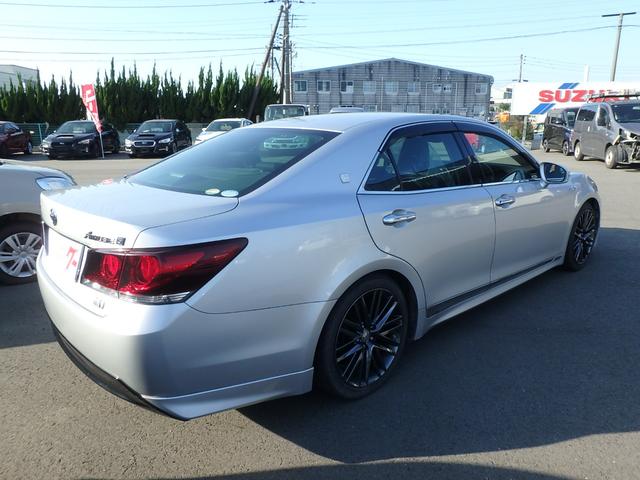 クラウンハイブリッド アスリートＳ　ブラックスタイル　ＥＴＣ　ナビ　クルーズコントロール　スマートキー　プッシュスタート　パワーシート　ＨＩＤヘッドライト　オートライト　オートエアコン　サイドＷエアバック　電動格納ミラー（13枚目）