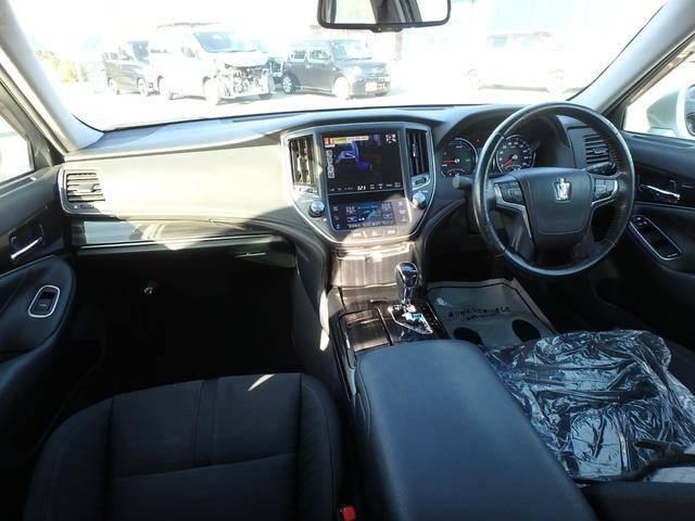 クラウンハイブリッド アスリートＳ　ブラックスタイル　ＥＴＣ　ナビ　クルーズコントロール　スマートキー　プッシュスタート　パワーシート　ＨＩＤヘッドライト　オートライト　オートエアコン　サイドＷエアバック　電動格納ミラー（24枚目）