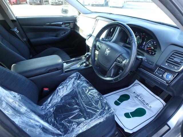 クラウンハイブリッド アスリートＳ　ブラックスタイル　ＥＴＣ　ナビ　クルーズコントロール　スマートキー　プッシュスタート　パワーシート　ＨＩＤヘッドライト　オートライト　オートエアコン　サイドＷエアバック　電動格納ミラー（29枚目）