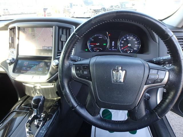 クラウンハイブリッド アスリートＳ　ブラックスタイル　ＥＴＣ　ナビ　クルーズコントロール　スマートキー　プッシュスタート　パワーシート　ＨＩＤヘッドライト　オートライト　オートエアコン　サイドＷエアバック　電動格納ミラー（43枚目）