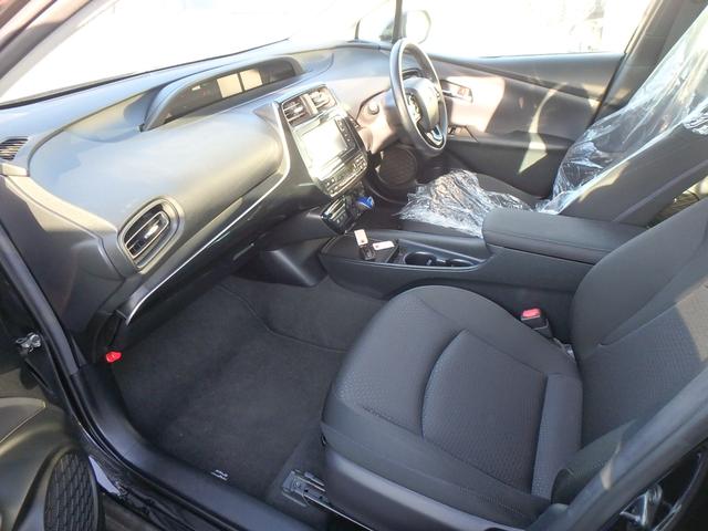 プリウス Ｓ　ＥＴＣ　フルエアロ　ナビ　バックカメラ　スマートキー　プッシュスタート　ブレーキサポート　レーンサポート　クルーズコントロール　ＬＥＤヘッドライト　オートライト　オートマチックハイビーム（22枚目）