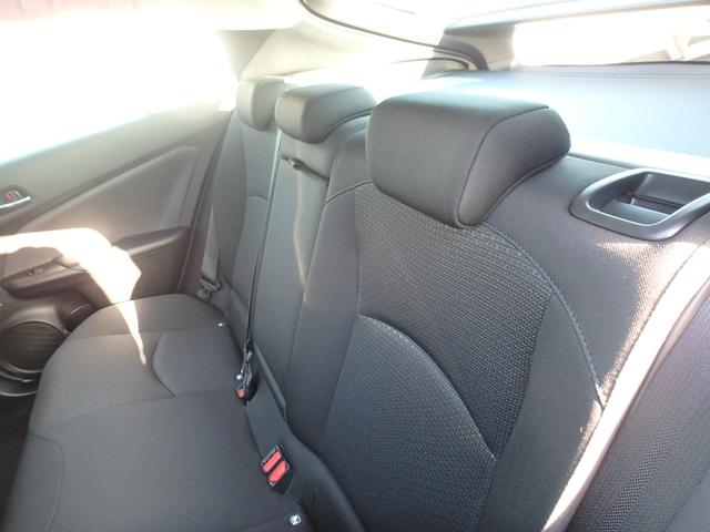 プリウス Ｓ　ＥＴＣ　フルエアロ　ナビ　バックカメラ　スマートキー　プッシュスタート　ブレーキサポート　レーンサポート　クルーズコントロール　ＬＥＤヘッドライト　オートライト　オートマチックハイビーム（26枚目）