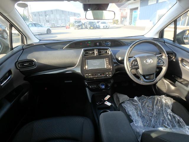 プリウス Ｓ　ＥＴＣ　フルエアロ　ナビ　バックカメラ　スマートキー　プッシュスタート　ブレーキサポート　レーンサポート　クルーズコントロール　ＬＥＤヘッドライト　オートライト　オートマチックハイビーム（28枚目）