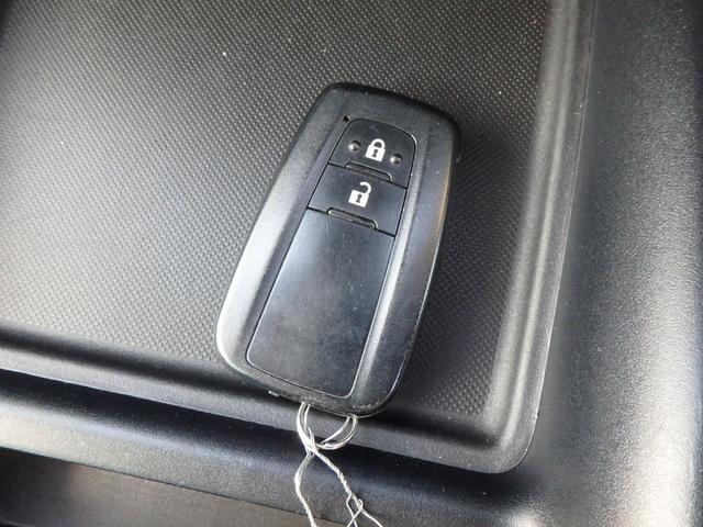 プリウス Ｓ　ＥＴＣ　フルエアロ　ナビ　バックカメラ　スマートキー　プッシュスタート　ブレーキサポート　レーンサポート　クルーズコントロール　ＬＥＤヘッドライト　オートライト　オートマチックハイビーム（57枚目）