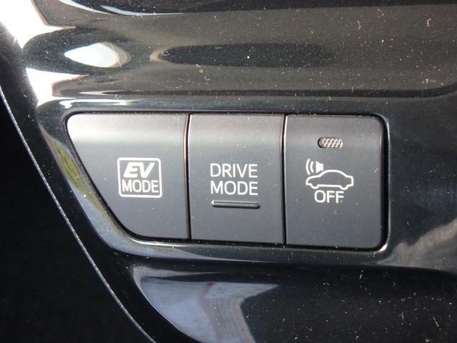 プリウス Ｓ　ＥＴＣ　フルエアロ　ナビ　バックカメラ　スマートキー　プッシュスタート　ブレーキサポート　レーンサポート　クルーズコントロール　ＬＥＤヘッドライト　オートライト　オートマチックハイビーム（63枚目）