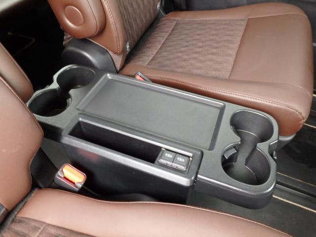 ノア ハイブリッドＺ　前後ドライブレコーダー　ＥＴＣ２．０　ナビ　バックカメラ　ＬＥＤヘッドライト　ブレーキサポート　レーンサポート　ソナー　クルーズコントロール　Ｗシートヒーター　両側電動スライドドア　ＡＣ１００Ｖ（32枚目）