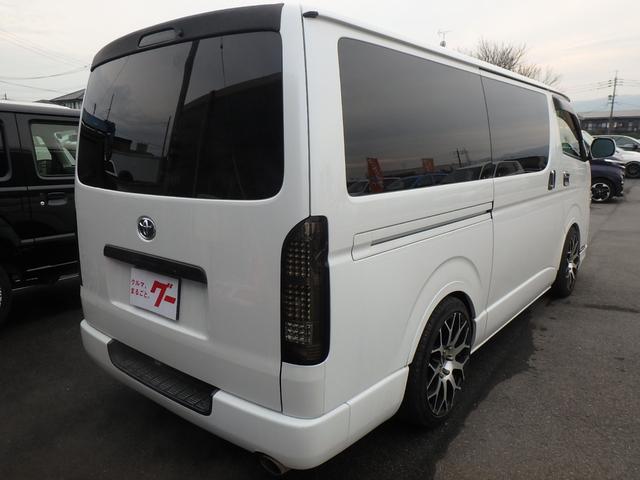 ハイエースバン スーパーＧＬ　ＥＴＣ　ローダウン　ナビ　ＬＥＤヘッドライト　バックカメラ　キーレス　フリップダウンモニター　オートライト　オートエアコン　Ｗエアバック　電動格納ミラー（14枚目）