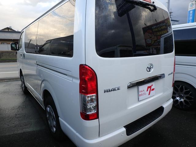 ハイエースバン スーパーＧＬ　ダークプライムＩＩ　前後ドライブレコーダー　ＥＴＣ　全方位カメラ　ベッドキット　ナビ　ＬＥＤヘッドライト　ブレーキサポート　レーンサポート　ソナー　両側電動スライドドア　オートマチックハイビーム　電動格納ミラー（16枚目）