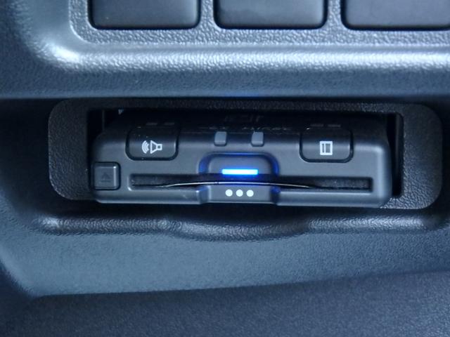 ハイエースバン スーパーＧＬ　ダークプライムＩＩ　前後ドライブレコーダー　ＥＴＣ　全方位カメラ　ベッドキット　ナビ　ＬＥＤヘッドライト　ブレーキサポート　レーンサポート　ソナー　両側電動スライドドア　オートマチックハイビーム　電動格納ミラー（44枚目）