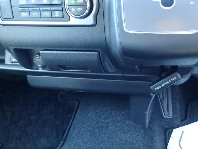 ハイエースバン スーパーＧＬ　ダークプライムＩＩ　前後ドライブレコーダー　ＥＴＣ　全方位カメラ　ベッドキット　ナビ　ＬＥＤヘッドライト　ブレーキサポート　レーンサポート　ソナー　両側電動スライドドア　オートマチックハイビーム　電動格納ミラー（54枚目）