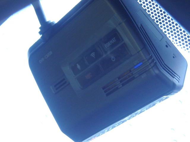 ハイエースバン スーパーＧＬ　ダークプライムＩＩ　前後ドライブレコーダー　ＥＴＣ　全方位カメラ　ベッドキット　ナビ　ＬＥＤヘッドライト　ブレーキサポート　レーンサポート　ソナー　両側電動スライドドア　オートマチックハイビーム　電動格納ミラー（63枚目）