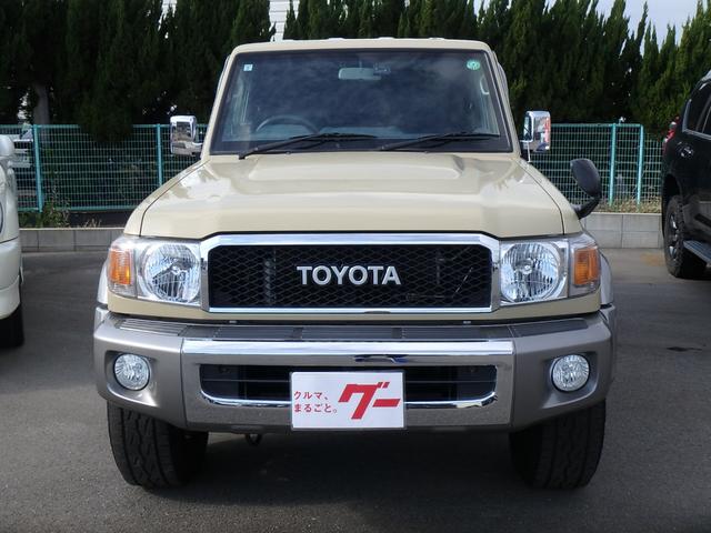 ランドクルーザー70 バン 30thアニバーサリー 4WD 5MT 前後ドライブレコーダー ETC2.0 ナビ バックカメラ キーレス シートカバー エアコン パワステ パワーウィンドウ Wエアバッグ(4枚目)