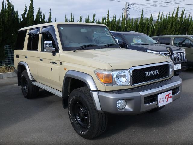 ランドクルーザー70 バン 30thアニバーサリー 4WD 5MT 前後ドライブレコーダー ETC2.0 ナビ バックカメラ キーレス シートカバー エアコン パワステ パワーウィンドウ Wエアバッグ(6枚目)