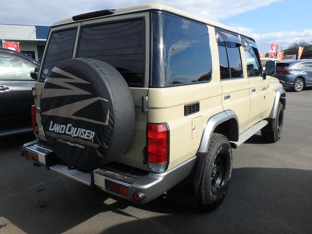 ランドクルーザー70 バン 30thアニバーサリー 4WD 5MT 前後ドライブレコーダー ETC2.0 ナビ バックカメラ キーレス シートカバー エアコン パワステ パワーウィンドウ Wエアバッグ(13枚目)
