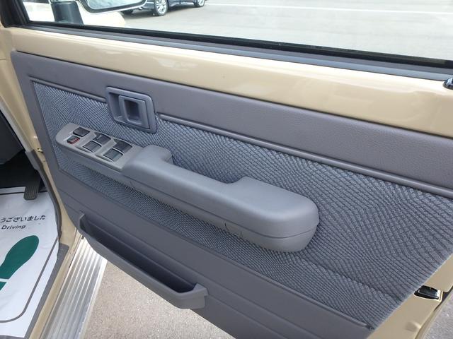 ランドクルーザー70 バン 30thアニバーサリー 4WD 5MT 前後ドライブレコーダー ETC2.0 ナビ バックカメラ キーレス シートカバー エアコン パワステ パワーウィンドウ Wエアバッグ(27枚目)