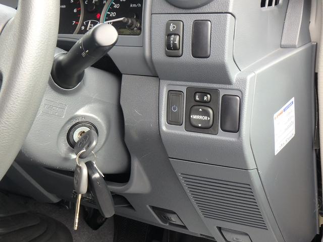 ランドクルーザー70 バン 30thアニバーサリー 4WD 5MT 前後ドライブレコーダー ETC2.0 ナビ バックカメラ キーレス シートカバー エアコン パワステ パワーウィンドウ Wエアバッグ(29枚目)