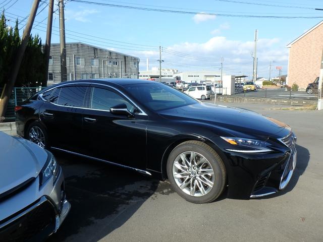 ＬＳ ＬＳ５００　エグゼクティブ　ドライブレコーダー　ＥＴＣ２．０　全方位カメラ　ルームミラーモニター　ナビ　ブレーキサポート　レーンサポート　ソナー　クルーズコントロール　ＬＥＤヘッドライト　前席パワーシート　前席シートエアコン（11枚目）