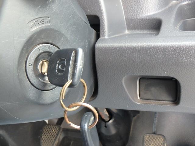 アクティトラック 　ダンプ　５ＭＴ　４ＷＤ　エアコン　パワステ　ラジオ（32枚目）