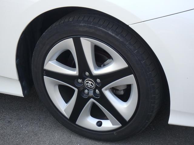 プリウス Ｓツーリングセレクション　ＥＴＣ　ナビ　ＬＥＤヘッドライト　バックカメラ　ブレーキサポート　レーンサポート　クルーズコントロール　スマートキー　プッシュスタート　Ｗシートヒーター　オートライト　オートエアコン（9枚目）