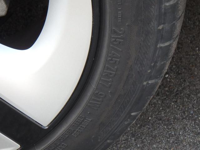 プリウス Ｓツーリングセレクション　ＥＴＣ　ナビ　ＬＥＤヘッドライト　バックカメラ　ブレーキサポート　レーンサポート　クルーズコントロール　スマートキー　プッシュスタート　Ｗシートヒーター　オートライト　オートエアコン（10枚目）