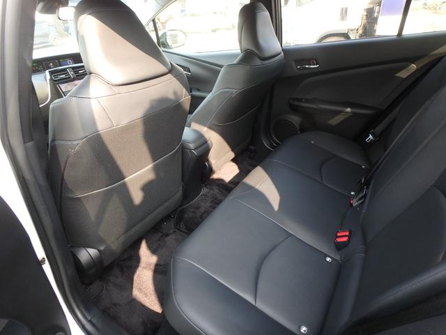 プリウス Ｓツーリングセレクション　ＥＴＣ　ナビ　ＬＥＤヘッドライト　バックカメラ　ブレーキサポート　レーンサポート　クルーズコントロール　スマートキー　プッシュスタート　Ｗシートヒーター　オートライト　オートエアコン（23枚目）