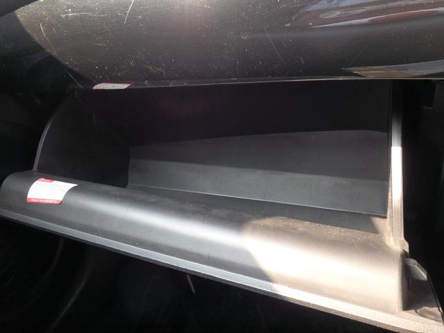 プリウス Ｓツーリングセレクション　ＥＴＣ　ナビ　ＬＥＤヘッドライト　バックカメラ　ブレーキサポート　レーンサポート　クルーズコントロール　スマートキー　プッシュスタート　Ｗシートヒーター　オートライト　オートエアコン（57枚目）