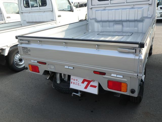 NT100クリッパートラック DX 5MT 4WD ラジオ オートライト Wエアバッグ(10枚目)