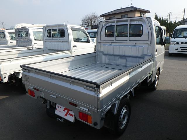 NT100クリッパートラック DX 5MT 4WD ラジオ オートライト Wエアバッグ(11枚目)