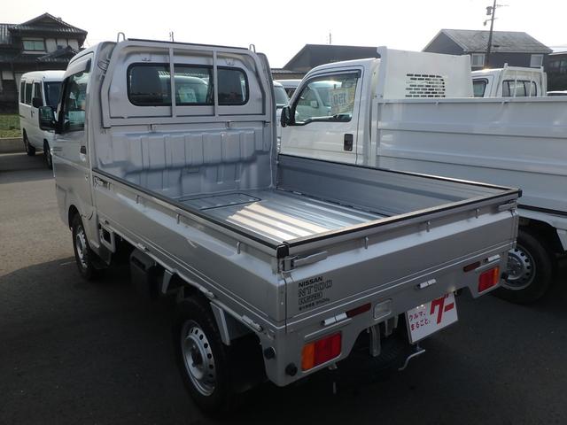 NT100クリッパートラック DX 5MT 4WD ラジオ オートライト Wエアバッグ(13枚目)
