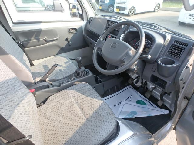 NT100クリッパートラック DX 5MT 4WD ラジオ オートライト Wエアバッグ(20枚目)