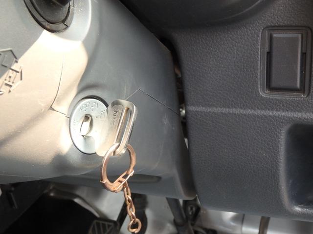 NT100クリッパートラック DX 5MT 4WD ラジオ オートライト Wエアバッグ(26枚目)