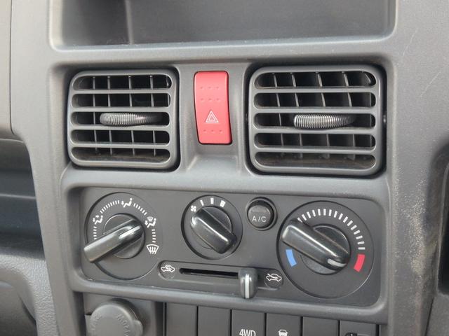 NT100クリッパートラック DX 5MT 4WD ラジオ オートライト Wエアバッグ(30枚目)
