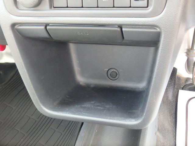 NT100クリッパートラック DX 5MT 4WD ラジオ オートライト Wエアバッグ(33枚目)