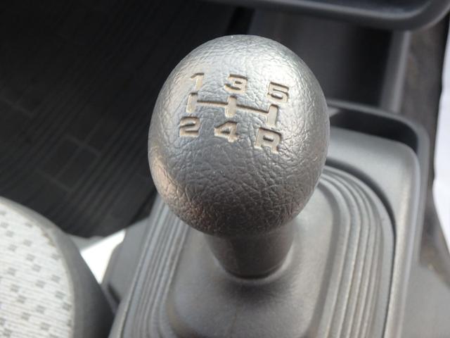 NT100クリッパートラック DX 5MT 4WD ラジオ オートライト Wエアバッグ(35枚目)