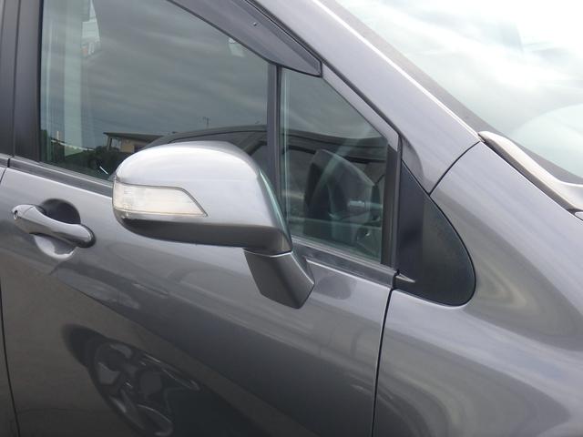 フリード Ｇ　ジャストセレクション　ＥＴＣ　ナビ　バックカメラ　キーレス　左側電動スライドドア　オートライト　オートエアコン　Ｗエアバッグ　電動格納ミラー（7枚目）