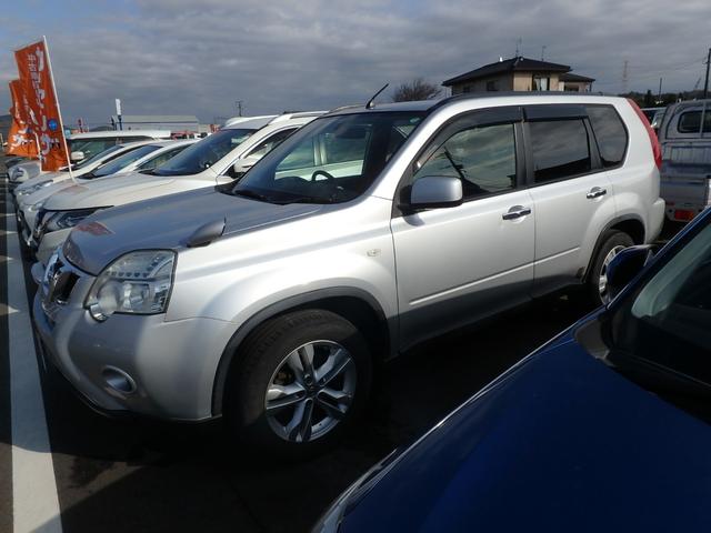 エクストレイル ２０Ｘ　４ＷＤ　ナビ　バックカメラ　ＨＩＤヘッドライト　スマートキー　Ｗシートヒーター（9枚目）