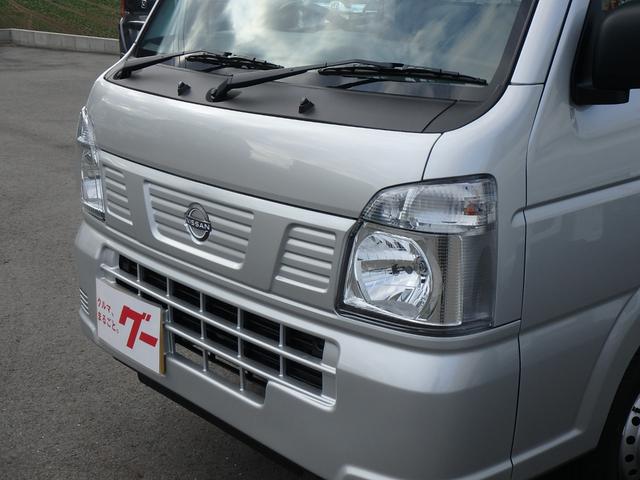 クリッパートラック ＤＸ　届出済未使用車　４ＷＤ　ＦＭオーディオ　キーレス　アイドリングストップ　ソナー　オートライト　Ｗエアバッグ（2枚目）