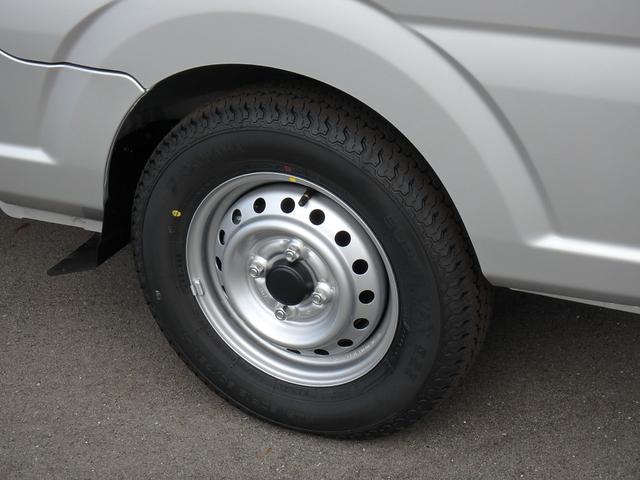 クリッパートラック ＤＸ　届出済未使用車　４ＷＤ　ＦＭオーディオ　キーレス　アイドリングストップ　ソナー　オートライト　Ｗエアバッグ（7枚目）